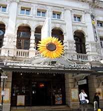 Noel Coward Theatre