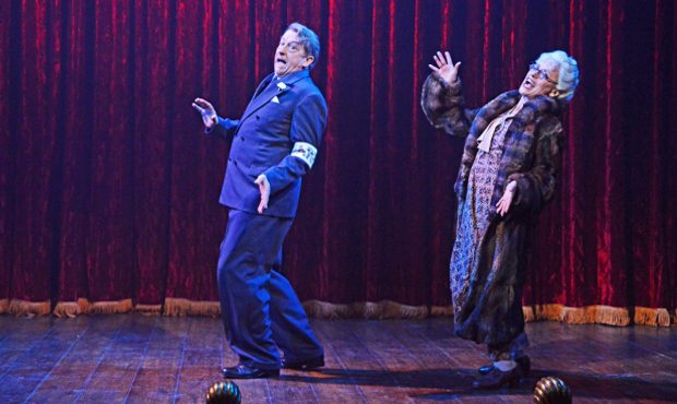 Mrs Henderson Presents is transferring to the Noel Coward Theatre